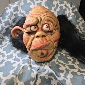 VTG Paper Magic Group Halloween 2001 Rubber Adult MOMO Style